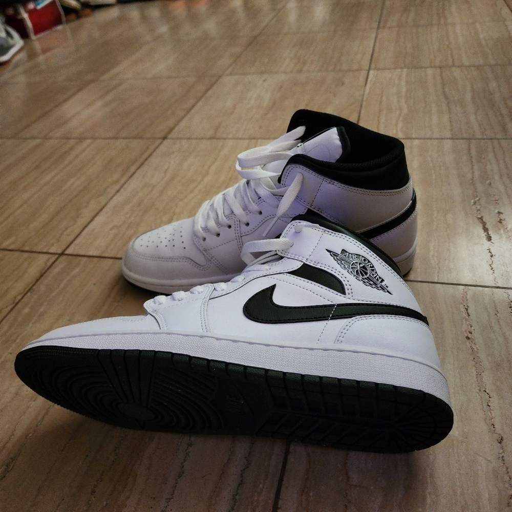 Jordan 1 Reverse Panda - image 3